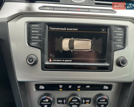 Серый Фольксваген Пассат, объемом двигателя 1.97 л и пробегом 218 тыс. км за 11800 $, фото 21 на Automoto.ua