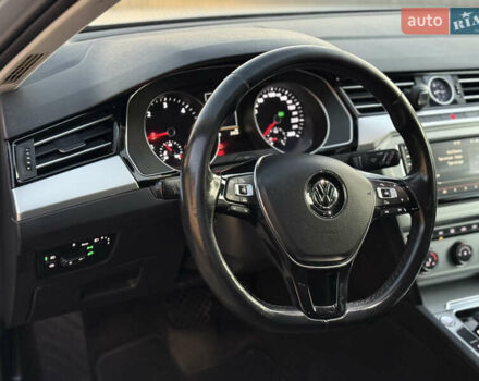 Серый Фольксваген Пассат, объемом двигателя 2 л и пробегом 256 тыс. км за 12800 $, фото 25 на Automoto.ua