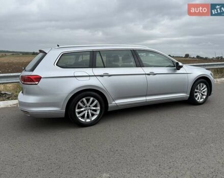 Серый Фольксваген Пассат, объемом двигателя 1.6 л и пробегом 325 тыс. км за 12200 $, фото 6 на Automoto.ua