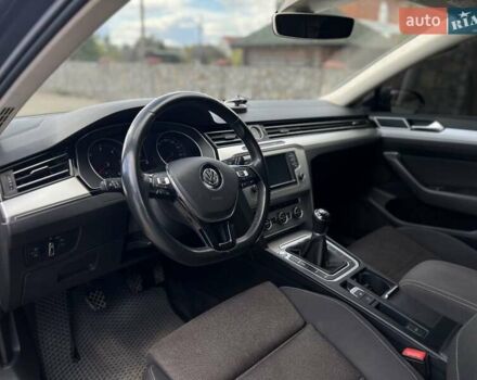 Серый Фольксваген Пассат, объемом двигателя 1.6 л и пробегом 256 тыс. км за 12900 $, фото 6 на Automoto.ua