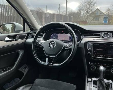 Серый Фольксваген Пассат, объемом двигателя 1.6 л и пробегом 278 тыс. км за 13300 $, фото 16 на Automoto.ua