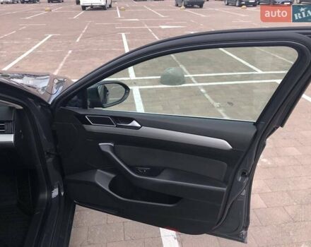 Сірий Фольксваген Пассат, об'ємом двигуна 2 л та пробігом 243 тис. км за 14800 $, фото 18 на Automoto.ua