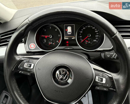 Серый Фольксваген Пассат, объемом двигателя 1.6 л и пробегом 251 тыс. км за 12300 $, фото 19 на Automoto.ua