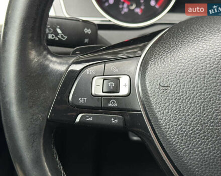 Серый Фольксваген Пассат, объемом двигателя 2 л и пробегом 312 тыс. км за 13999 $, фото 40 на Automoto.ua