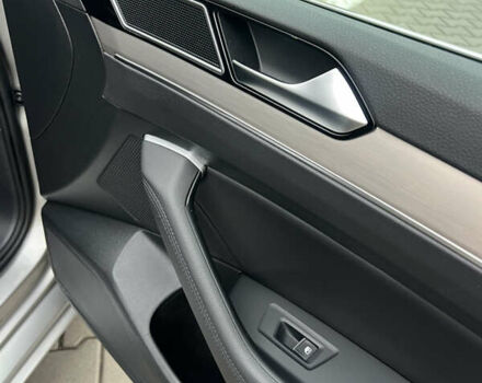 Сірий Фольксваген Пассат, об'ємом двигуна 1.6 л та пробігом 260 тис. км за 13999 $, фото 16 на Automoto.ua