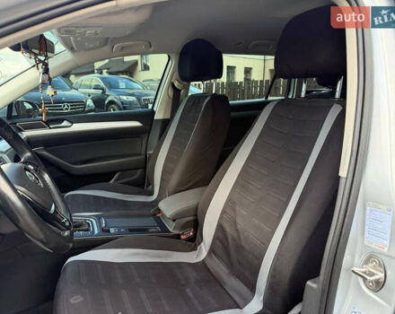 Серый Фольксваген Пассат, объемом двигателя 1.97 л и пробегом 380 тыс. км за 13500 $, фото 30 на Automoto.ua