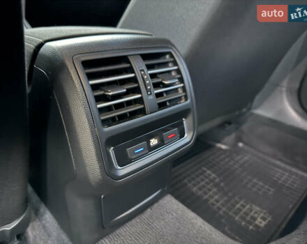 Серый Фольксваген Пассат, объемом двигателя 1.6 л и пробегом 237 тыс. км за 12800 $, фото 15 на Automoto.ua