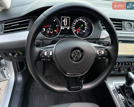 Серый Фольксваген Пассат, объемом двигателя 1.6 л и пробегом 237 тыс. км за 12800 $, фото 25 на Automoto.ua