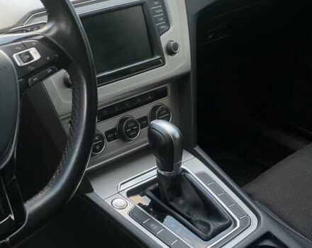 Серый Фольксваген Пассат, объемом двигателя 1.97 л и пробегом 271 тыс. км за 16000 $, фото 15 на Automoto.ua