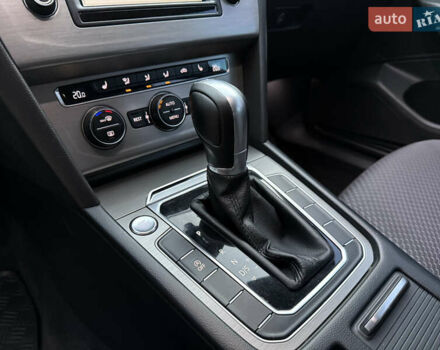 Серый Фольксваген Пассат, объемом двигателя 1.6 л и пробегом 237 тыс. км за 12800 $, фото 26 на Automoto.ua