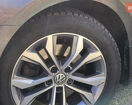 Фольксваген Пассат 2016 в Коломые на Automoto.ua Серый Фольксваген Пассат, объемом двигателя 1.97 л и пробегом 330 тыс. км за 14950 $, фото 10 на Automoto.ua