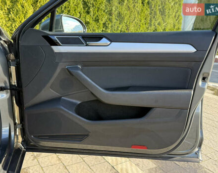 Серый Фольксваген Пассат, объемом двигателя 2 л и пробегом 195 тыс. км за 16999 $, фото 38 на Automoto.ua