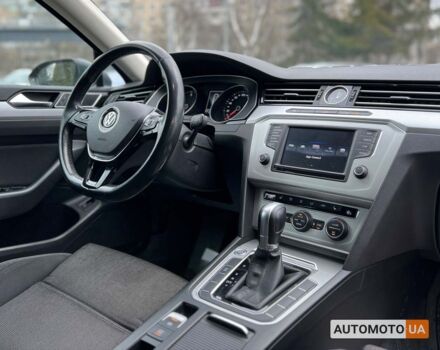 Серый Фольксваген Пассат, объемом двигателя 2 л и пробегом 275 тыс. км за 13990 $, фото 9 на Automoto.ua