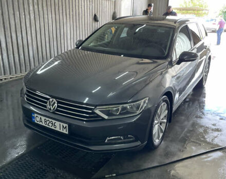 Серый Фольксваген Пассат, объемом двигателя 1.6 л и пробегом 240 тыс. км за 14900 $, фото 3 на Automoto.ua