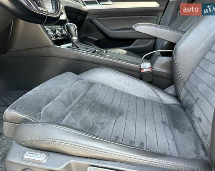 Серый Фольксваген Пассат, объемом двигателя 1.97 л и пробегом 275 тыс. км за 15999 $, фото 36 на Automoto.ua