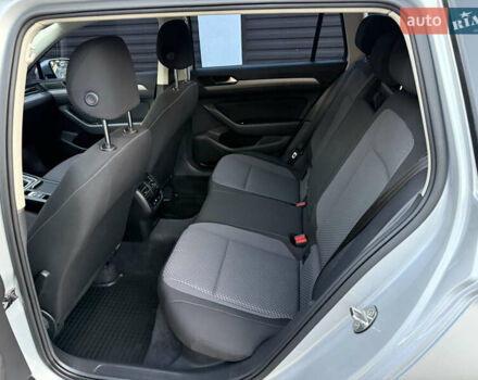 Серый Фольксваген Пассат, объемом двигателя 1.6 л и пробегом 237 тыс. км за 12800 $, фото 16 на Automoto.ua