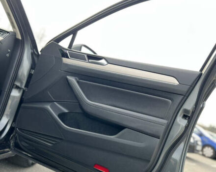 Серый Фольксваген Пассат, объемом двигателя 1.6 л и пробегом 265 тыс. км за 13200 $, фото 57 на Automoto.ua