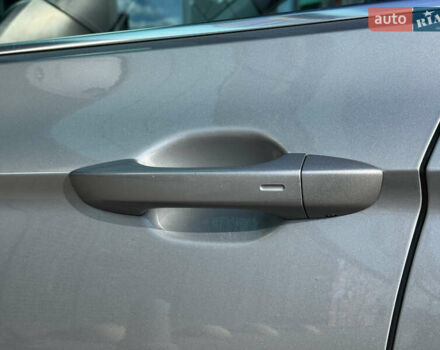 Сірий Фольксваген Пассат, об'ємом двигуна 1.6 л та пробігом 264 тис. км за 15800 $, фото 5 на Automoto.ua