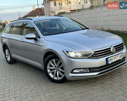 Серый Фольксваген Пассат, объемом двигателя 1.6 л и пробегом 262 тыс. км за 11800 $, фото 5 на Automoto.ua