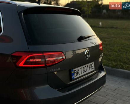 Серый Фольксваген Пассат, объемом двигателя 2 л и пробегом 220 тыс. км за 17999 $, фото 16 на Automoto.ua