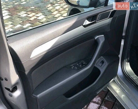 Сірий Фольксваген Пассат, об'ємом двигуна 2 л та пробігом 272 тис. км за 15700 $, фото 30 на Automoto.ua
