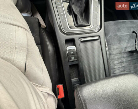 Сірий Фольксваген Пассат, об'ємом двигуна 1.97 л та пробігом 235 тис. км за 18200 $, фото 26 на Automoto.ua