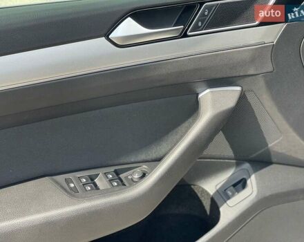 Серый Фольксваген Пассат, объемом двигателя 1.8 л и пробегом 165 тыс. км за 15500 $, фото 14 на Automoto.ua