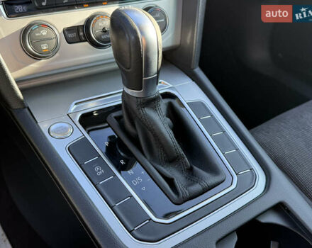 Серый Фольксваген Пассат, объемом двигателя 2 л и пробегом 195 тыс. км за 16999 $, фото 61 на Automoto.ua