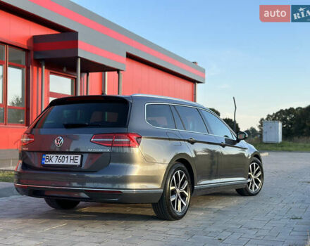 Серый Фольксваген Пассат, объемом двигателя 2 л и пробегом 220 тыс. км за 17999 $, фото 5 на Automoto.ua