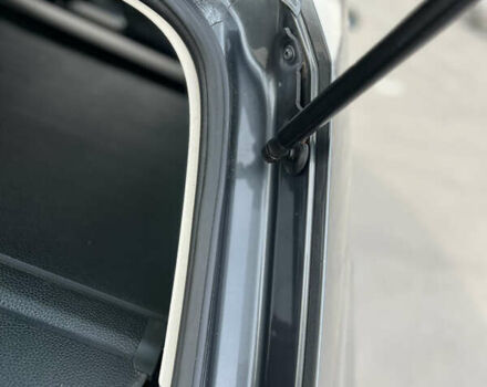 Серый Фольксваген Пассат, объемом двигателя 1.6 л и пробегом 265 тыс. км за 13200 $, фото 75 на Automoto.ua