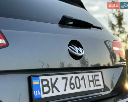 Серый Фольксваген Пассат, объемом двигателя 2 л и пробегом 220 тыс. км за 17999 $, фото 17 на Automoto.ua