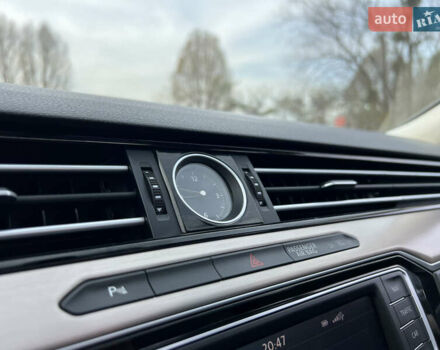 Серый Фольксваген Пассат, объемом двигателя 1.6 л и пробегом 265 тыс. км за 13200 $, фото 66 на Automoto.ua