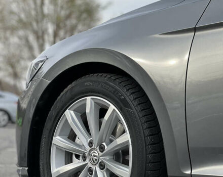 Серый Фольксваген Пассат, объемом двигателя 1.6 л и пробегом 265 тыс. км за 13200 $, фото 6 на Automoto.ua