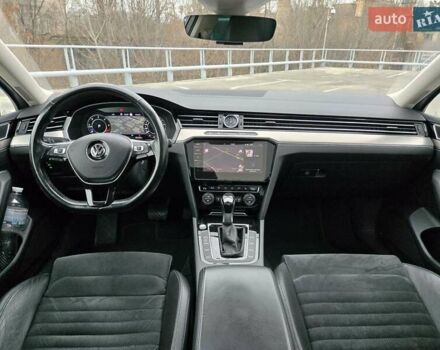 Серый Фольксваген Пассат, объемом двигателя 1.97 л и пробегом 198 тыс. км за 25000 $, фото 14 на Automoto.ua