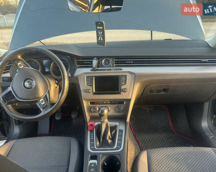 Серый Фольксваген Пассат, объемом двигателя 1.6 л и пробегом 216 тыс. км за 13100 $, фото 12 на Automoto.ua