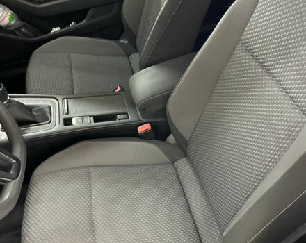 Серый Фольксваген Пассат, объемом двигателя 1.6 л и пробегом 240 тыс. км за 14900 $, фото 13 на Automoto.ua