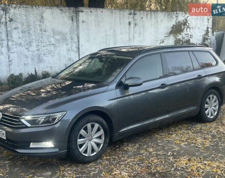 Серый Фольксваген Пассат, объемом двигателя 1.6 л и пробегом 216 тыс. км за 13100 $, фото 2 на Automoto.ua