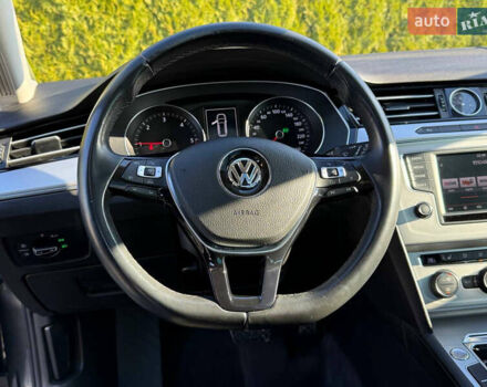 Сірий Фольксваген Пассат, об'ємом двигуна 2 л та пробігом 195 тис. км за 16999 $, фото 64 на Automoto.ua