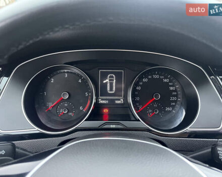 Серый Фольксваген Пассат, объемом двигателя 1.97 л и пробегом 240 тыс. км за 15599 $, фото 24 на Automoto.ua