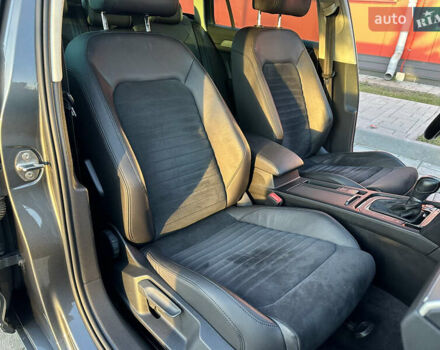 Серый Фольксваген Пассат, объемом двигателя 2 л и пробегом 220 тыс. км за 17999 $, фото 25 на Automoto.ua