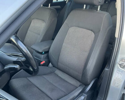 Серый Фольксваген Пассат, объемом двигателя 1.6 л и пробегом 262 тыс. км за 11800 $, фото 28 на Automoto.ua