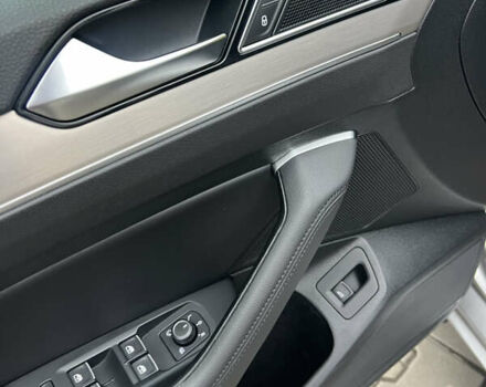 Сірий Фольксваген Пассат, об'ємом двигуна 1.6 л та пробігом 260 тис. км за 13999 $, фото 19 на Automoto.ua