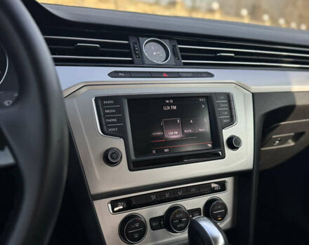 Сірий Фольксваген Пассат, об'ємом двигуна 1.6 л та пробігом 319 тис. км за 12200 $, фото 29 на Automoto.ua