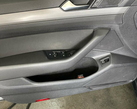 Серый Фольксваген Пассат, объемом двигателя 1.6 л и пробегом 240 тыс. км за 14900 $, фото 15 на Automoto.ua