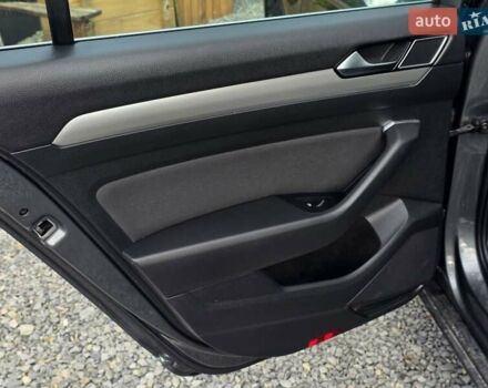 Сірий Фольксваген Пассат, об'ємом двигуна 2 л та пробігом 226 тис. км за 15499 $, фото 26 на Automoto.ua