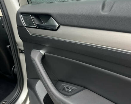 Сірий Фольксваген Пассат, об'ємом двигуна 1.6 л та пробігом 260 тис. км за 13999 $, фото 44 на Automoto.ua