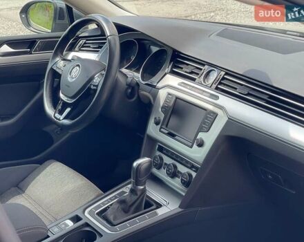 Серый Фольксваген Пассат, объемом двигателя 1.8 л и пробегом 165 тыс. км за 15500 $, фото 24 на Automoto.ua