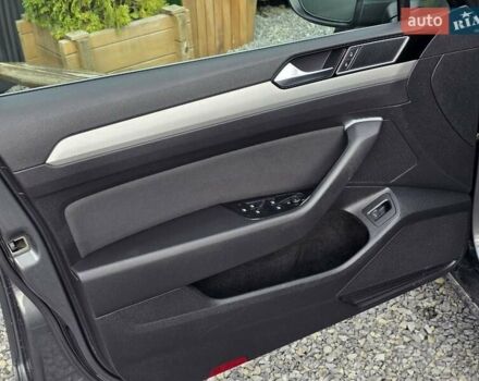 Сірий Фольксваген Пассат, об'ємом двигуна 2 л та пробігом 226 тис. км за 15499 $, фото 28 на Automoto.ua