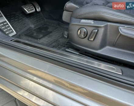 Серый Фольксваген Пассат, объемом двигателя 1.97 л и пробегом 275 тыс. км за 15999 $, фото 74 на Automoto.ua