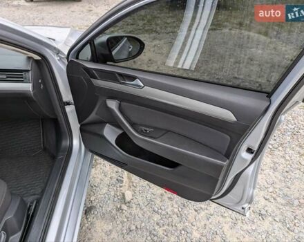 Серый Фольксваген Пассат, объемом двигателя 1.97 л и пробегом 320 тыс. км за 13400 $, фото 16 на Automoto.ua